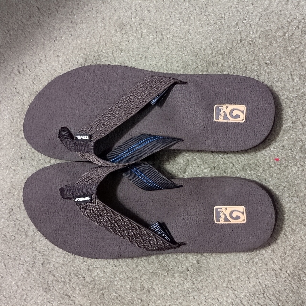Women's Teva mush flip flops